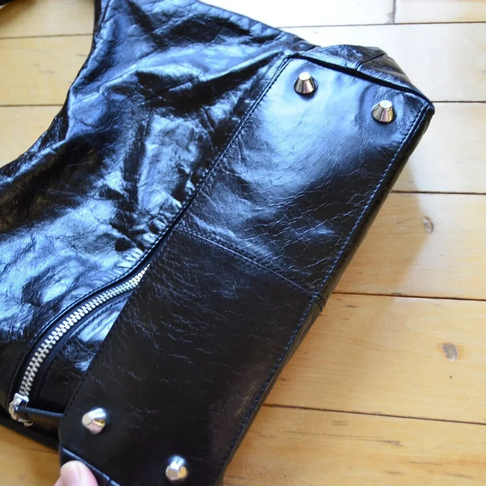 Hobo International Womens Black Shiny Shoulder Purse The Original - Picture 2 of 16